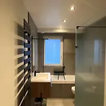 Petite Maison Climatisee Avec Garage Attenant