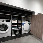 Petite Maison Climatisee Avec Garage Attenant *