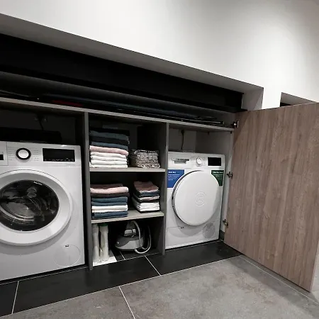 アパート Petite Maison Independante Avec Garage Attenant *