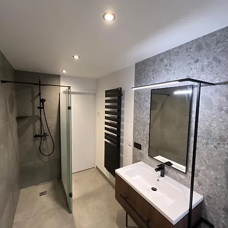 Apartament Maison Climatisee Independante Et De Plein Pied *