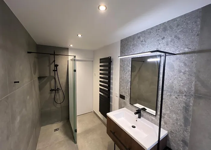 Lejlighed Petite Maison Climatisee Avec Garage Attenant *